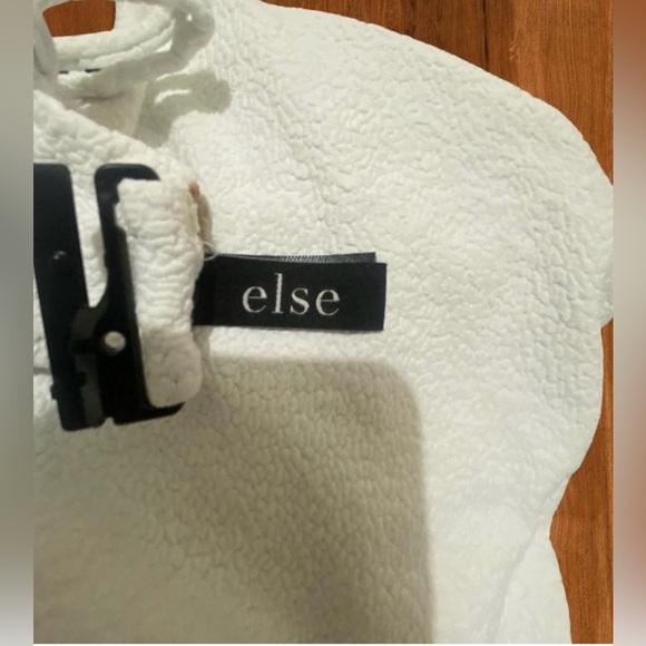 Else Boucle Hidden Underwire One-Piece Swimsuit – White, French Design - Picture 6 of 7